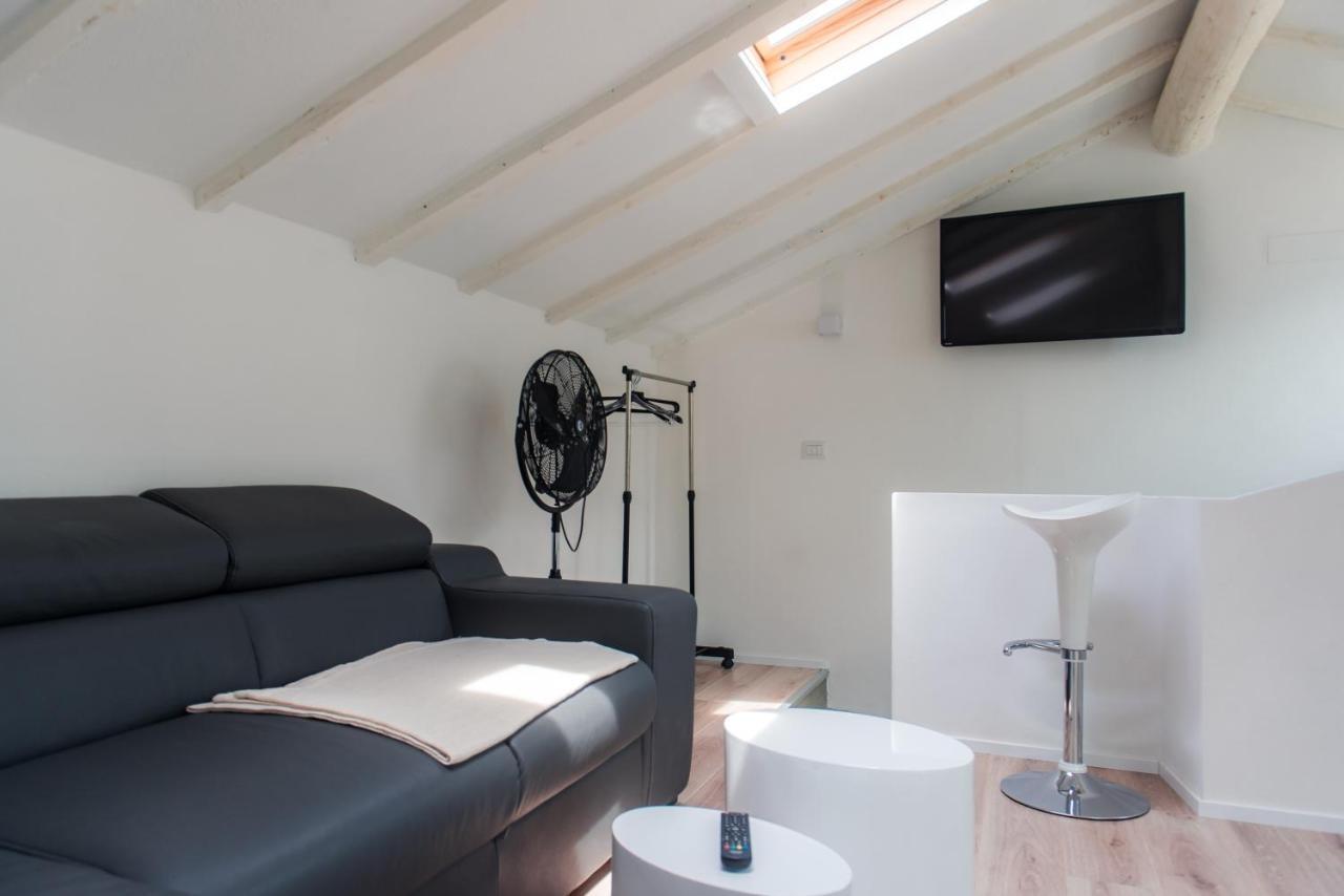 Laglio Apartment Above George מראה חיצוני תמונה